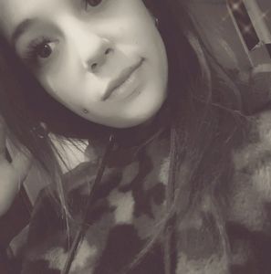 Meet your Posher, Emmanuelle